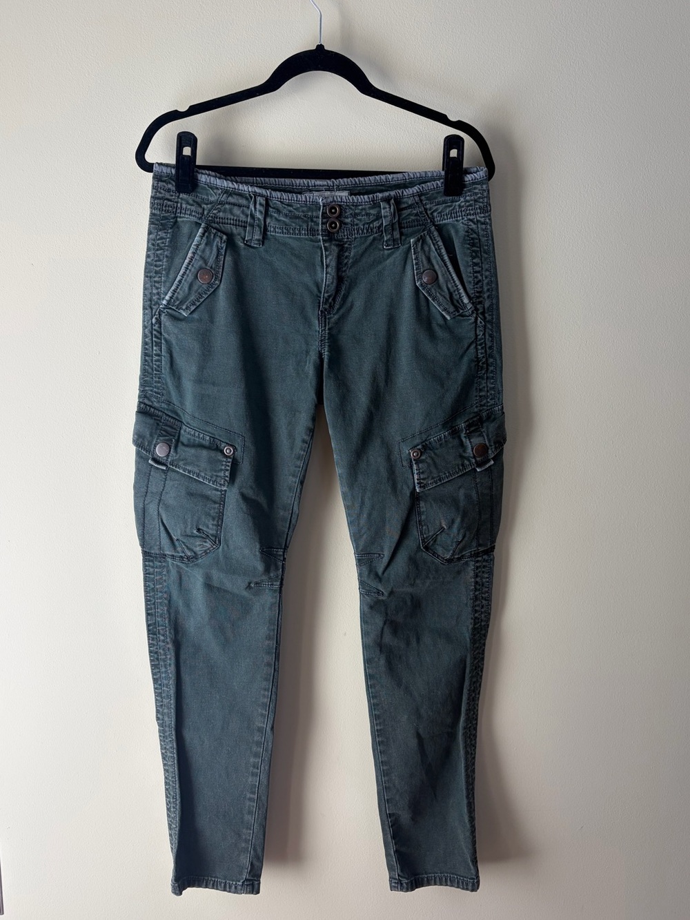 Free People Faded Olive Green Cargo Pants โ Size W 30